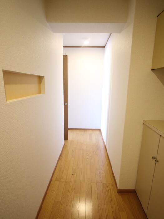 物件内観写真20　(廊下)