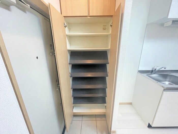 物件内観写真13　(靴箱)