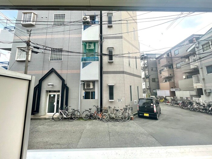 物件内観写真19　(室内からの展望)