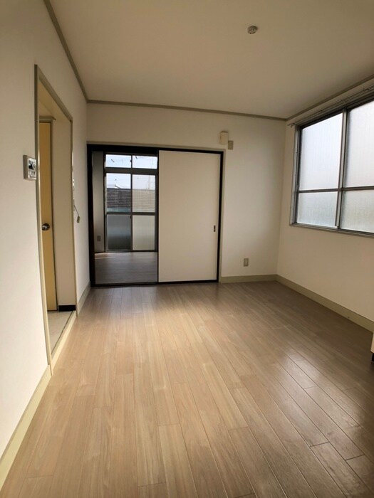 物件内観写真8　(居室)