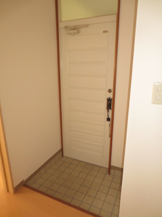 物件内観写真21　(玄関)