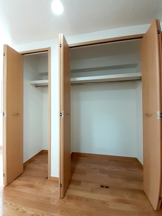 物件内観写真13　(収納)