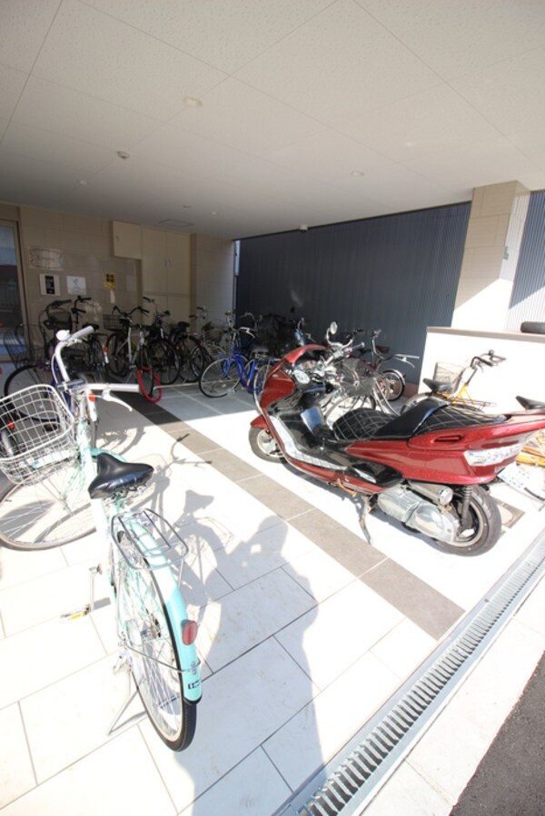 バイク置き場