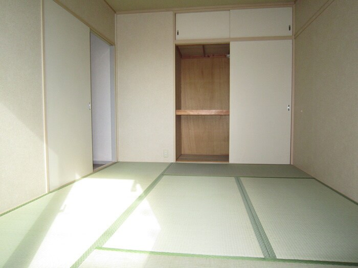 物件内観写真6　(居室)