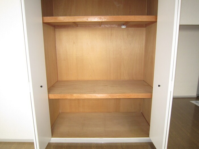 物件内観写真10　(収納)