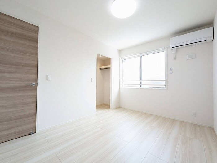 物件内観写真13　(居室)