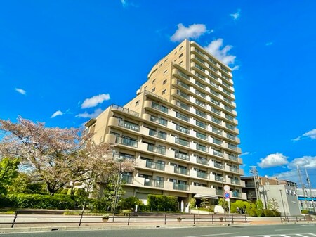 ﾌｧﾐｰﾙ寝屋川ﾊﾟｰｸｻｲﾄﾞ(1305)外観写真