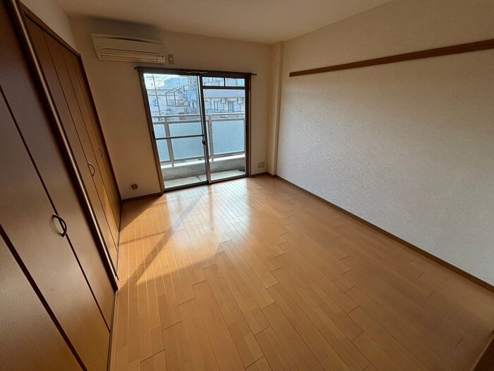 物件内観写真13　(居室)