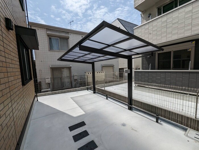 物件外観写真4　(駐輪場)