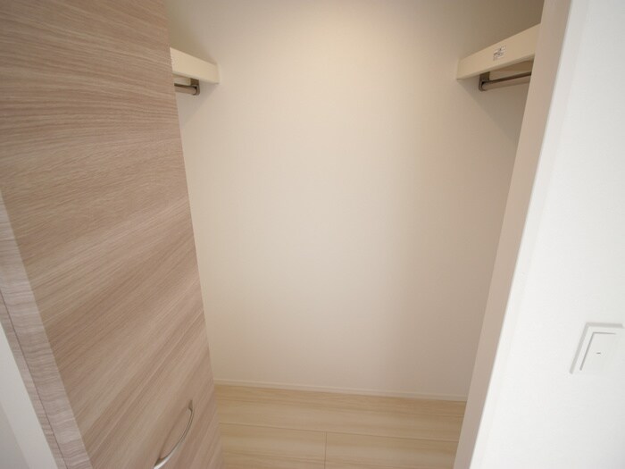 物件内観写真15　(収納)