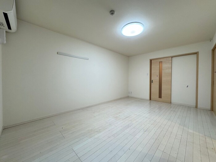 物件内観写真13　(居室)