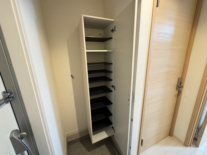 物件内観写真16　(靴箱)