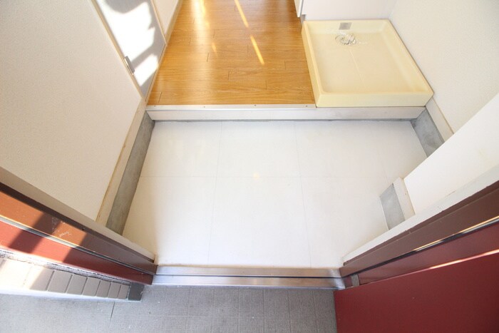 物件内観写真17　(玄関)