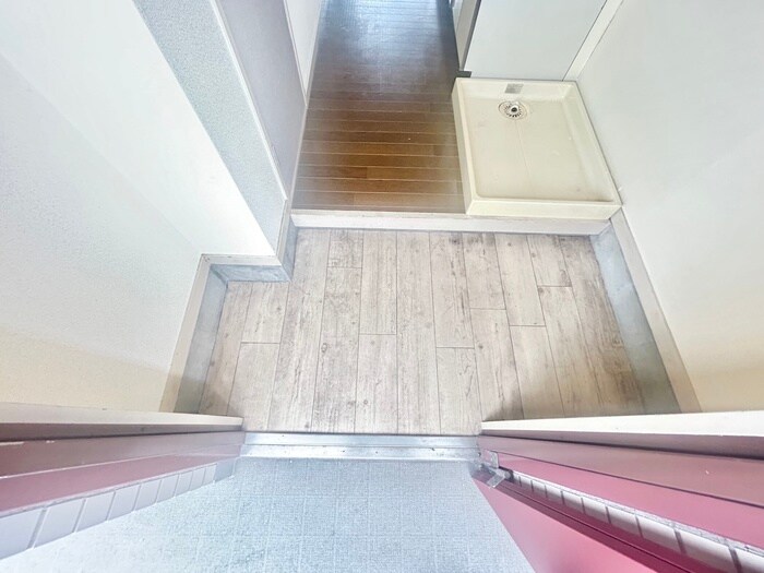 物件内観写真18　(玄関)