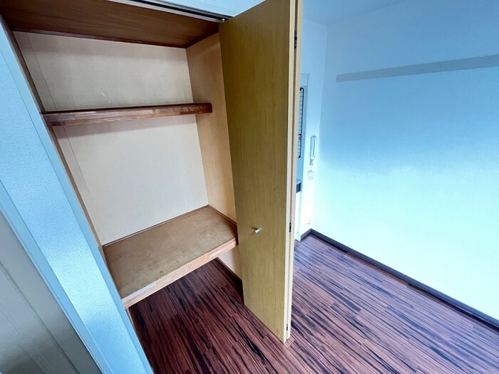 物件内観写真13　(収納)