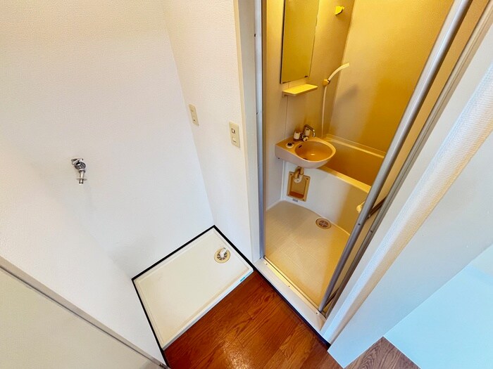 物件内観写真14　(洗濯機置場)