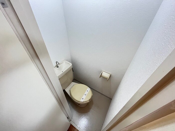 物件内観写真15　(トイレ)