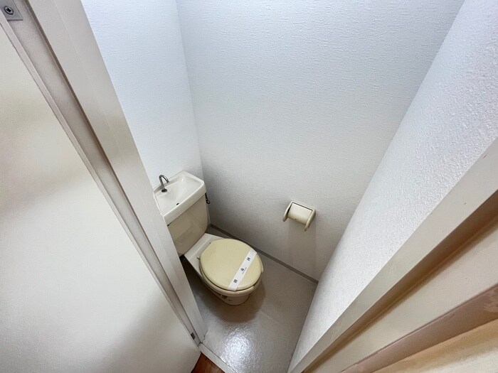 物件内観写真15　(トイレ)