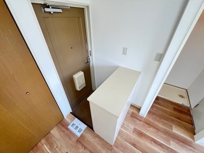 物件内観写真20　(玄関)