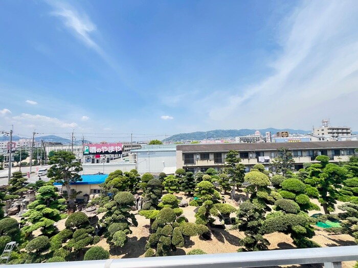 物件内観写真22　(室内からの展望)