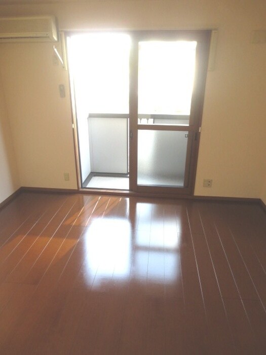 物件内観写真11　(居室)