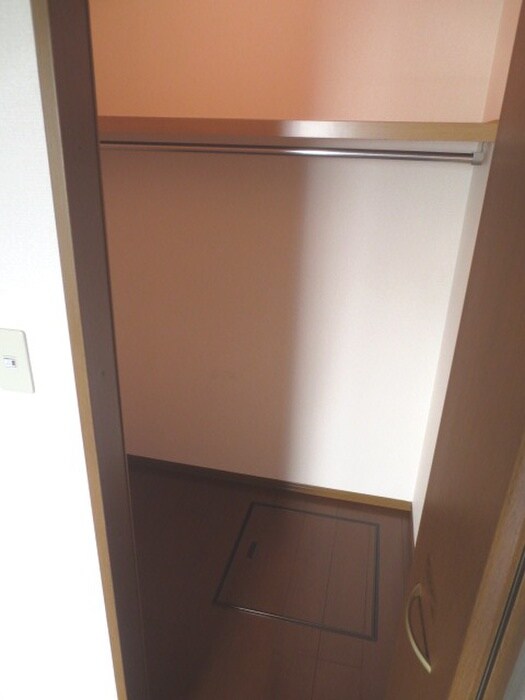 物件内観写真13　(収納)