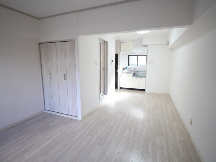 物件内観写真8　(居室)