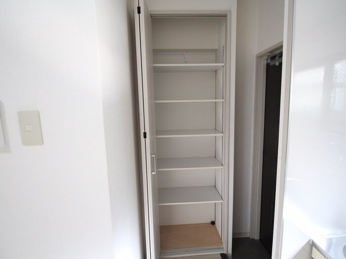 物件内観写真13　(靴箱)