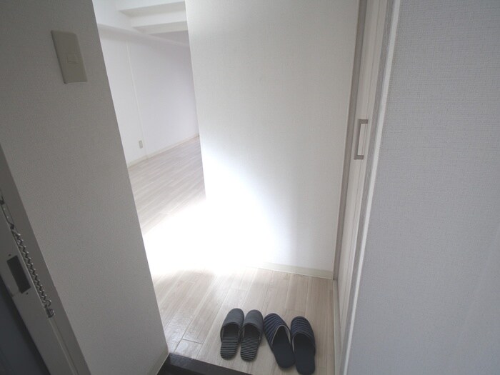 物件内観写真15　(廊下)
