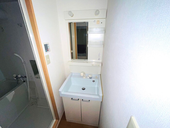 物件内観写真11　(洗面)