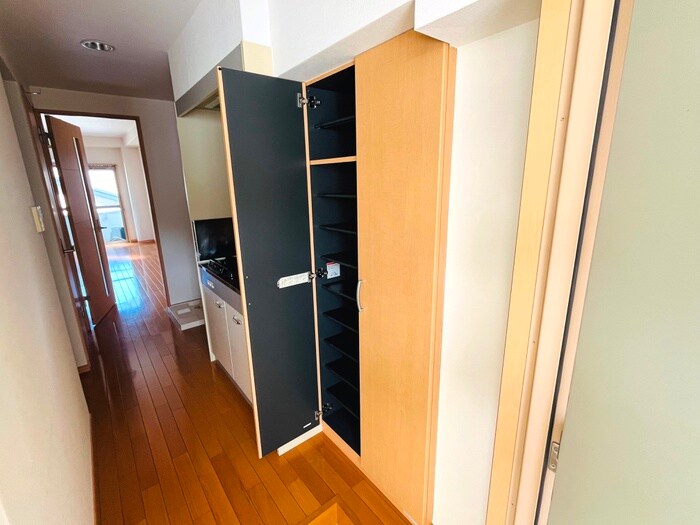 物件内観写真15　(靴箱)