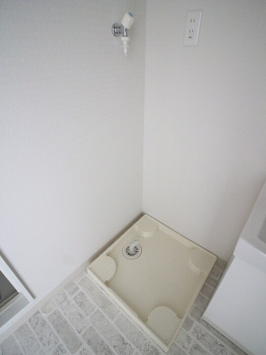 物件内観写真17　(洗濯機置場)