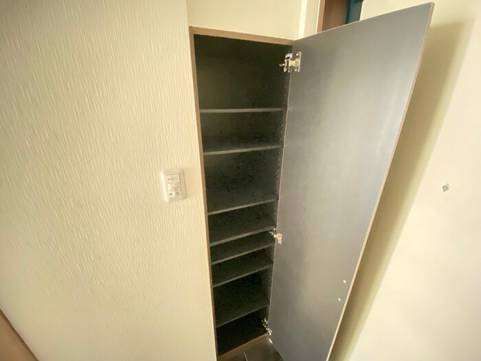 物件内観写真11　(靴箱)
