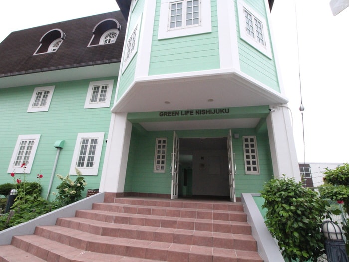 物件外観写真4　(エントランス部分)