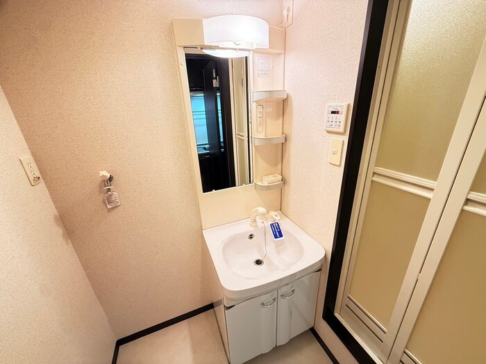 物件内観写真11　(洗面)