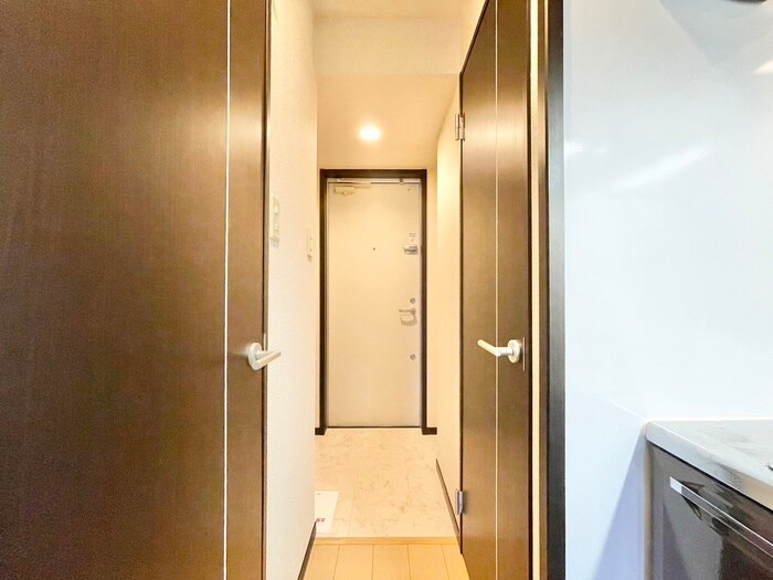 物件内観写真14　(玄関)