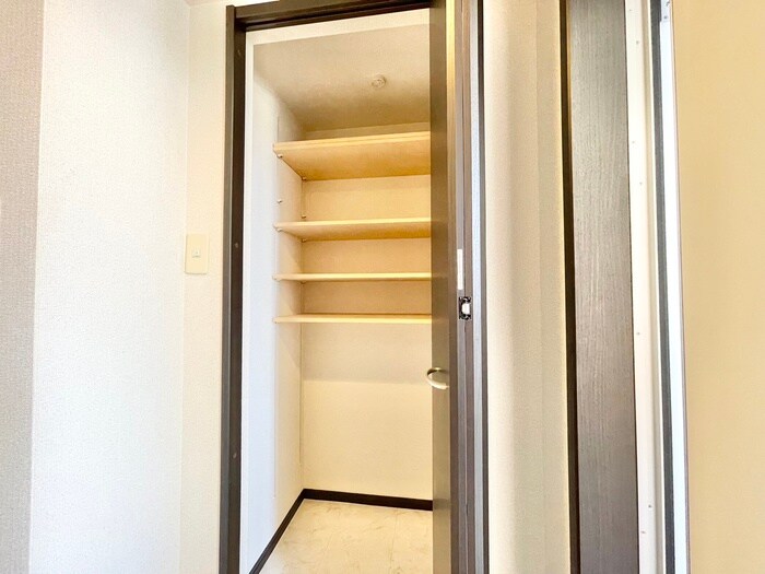 物件内観写真15　(靴箱)