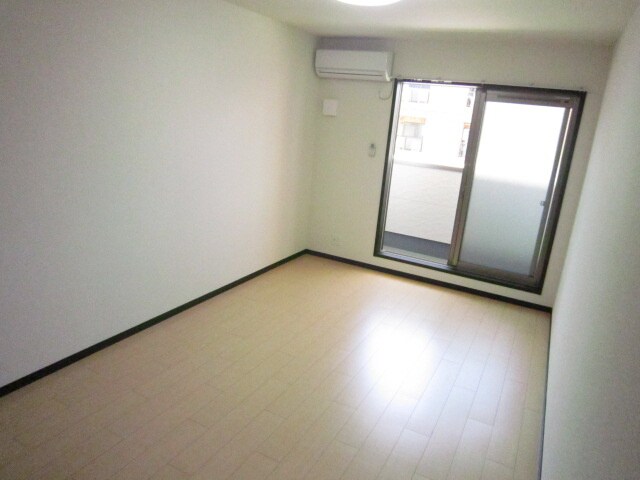 物件内観写真16　(居室)