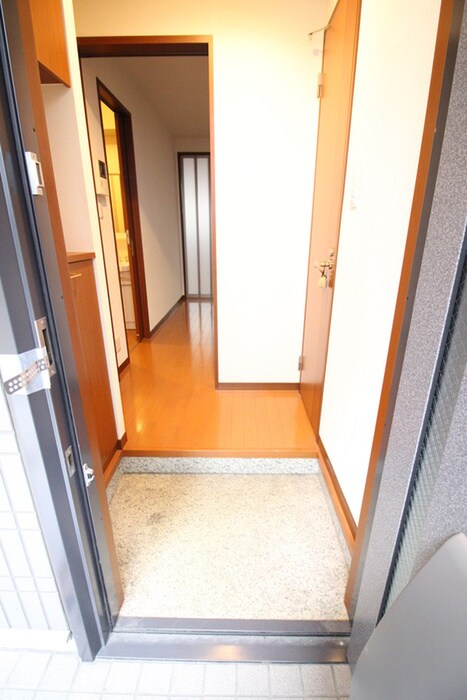 物件内観写真8　(玄関)