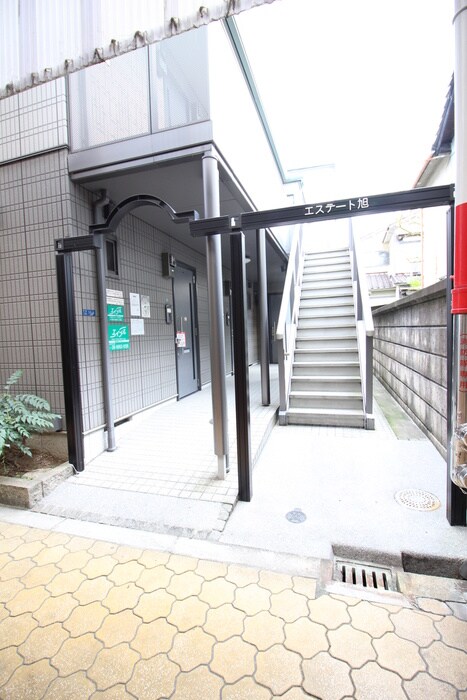 物件外観写真5　(エントランス部分)