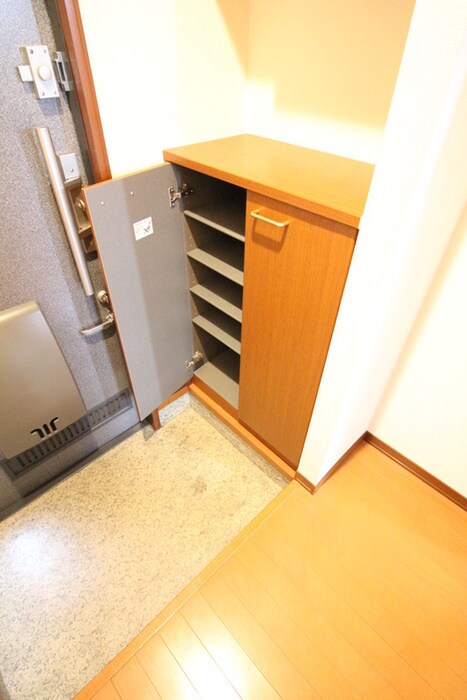 物件内観写真18　(靴箱)