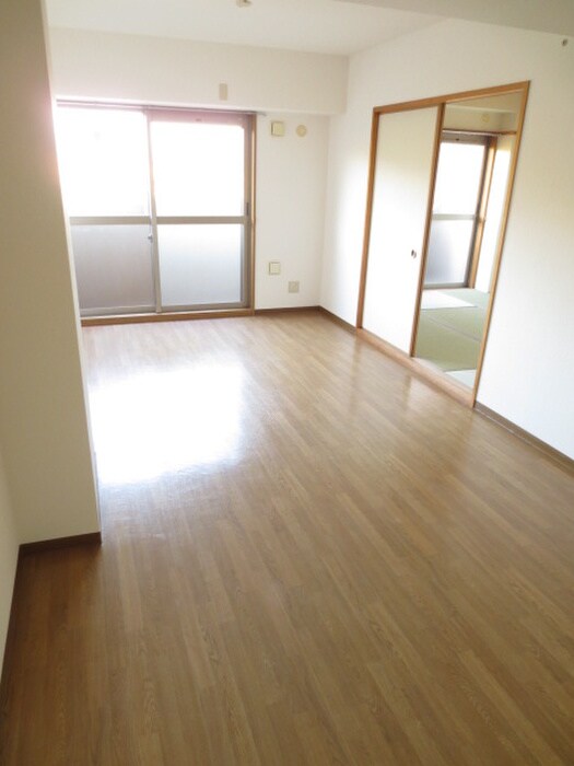 物件内観写真9　(居室)