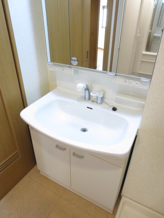 物件内観写真12　(洗面)