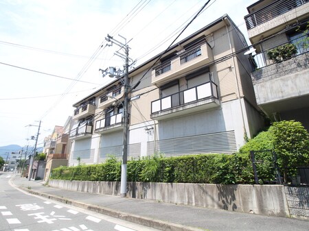 グリ－ンヒル箕面Ｅ棟外観写真