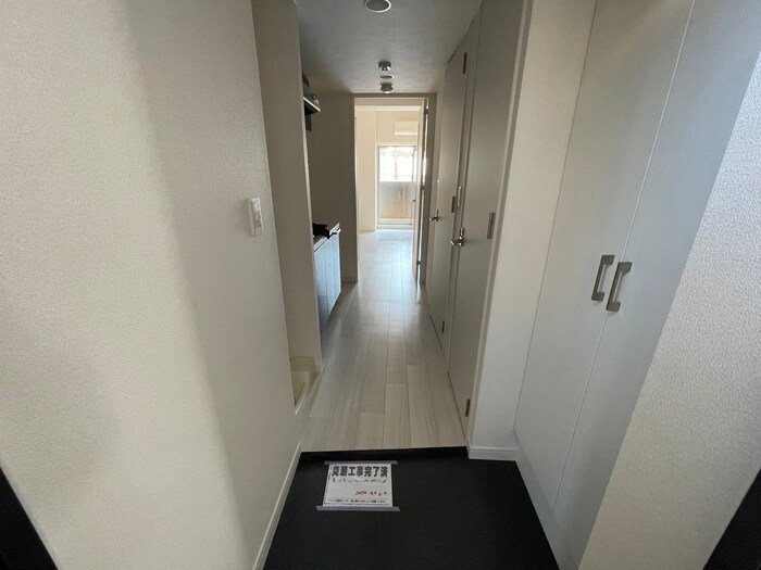 物件内観写真22　(玄関)
