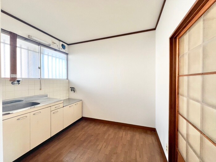 物件内観写真2　(居室)