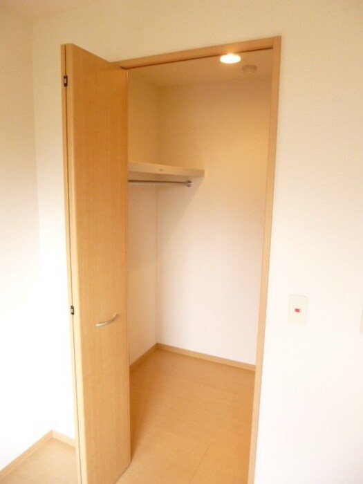 物件内観写真10　(収納)