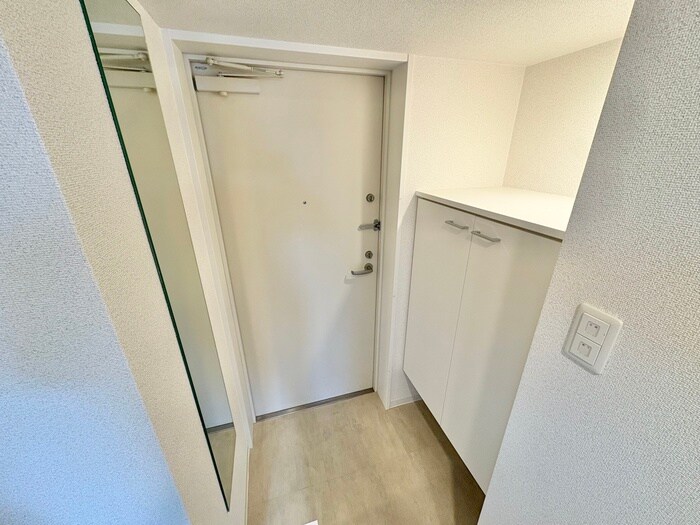 物件内観写真14　(玄関)