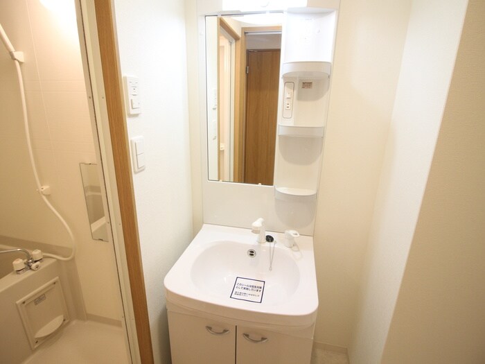 物件内観写真3　(洗面)