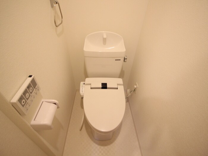 物件内観写真5　(トイレ)